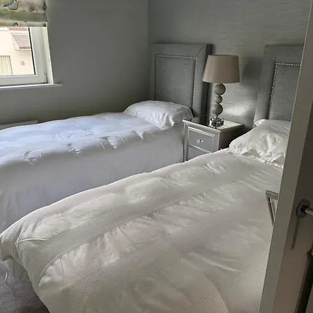 Situated In The Heart Of Kinsale, Steps From The Town * Kinsale