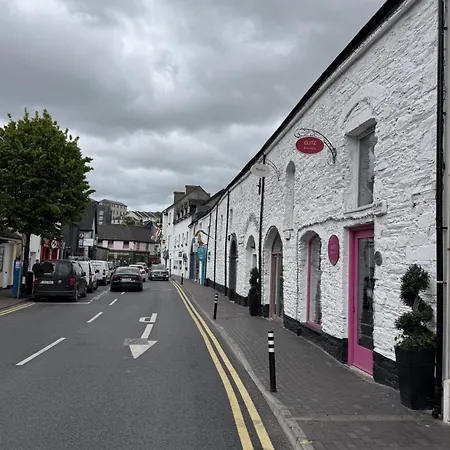 Situated In The Heart Of Kinsale, Steps From The Town Kinsale